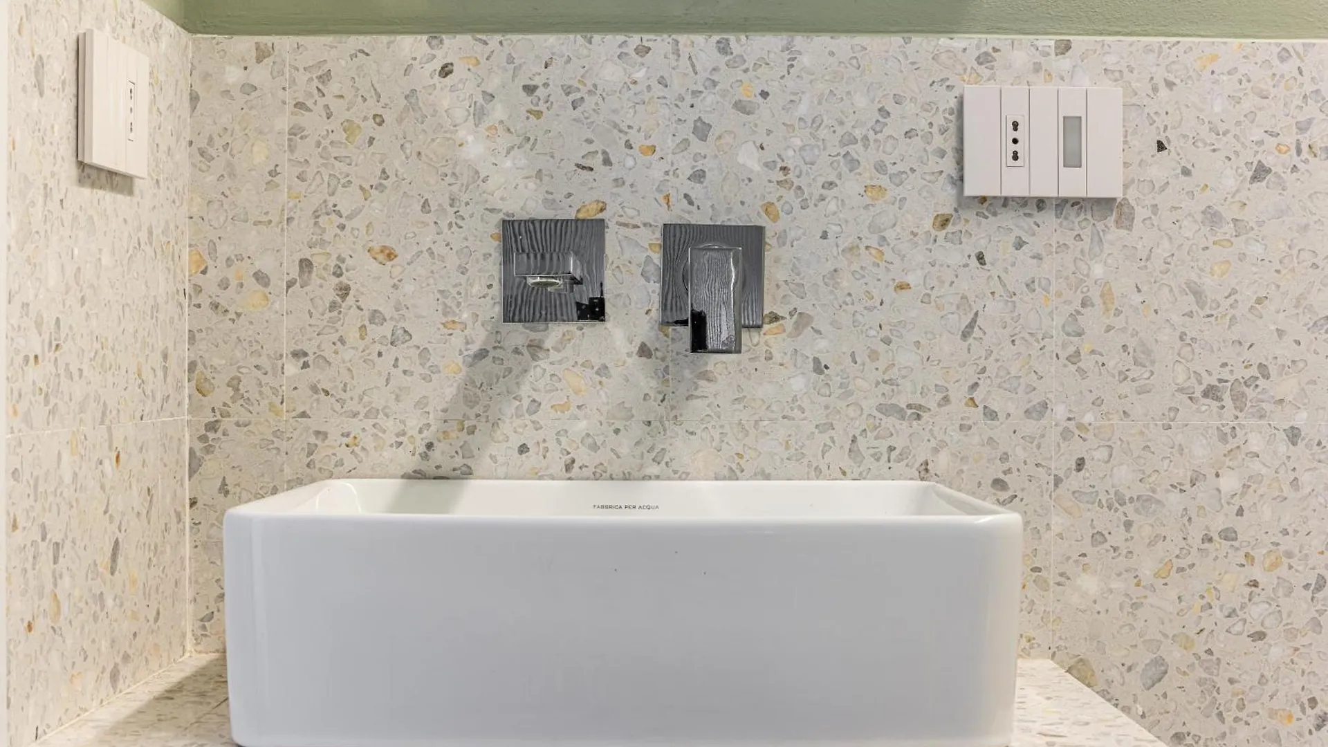 Luxury Design Apt, Comfy W/ A/C, Wifi & Netflix Milán Apartamento