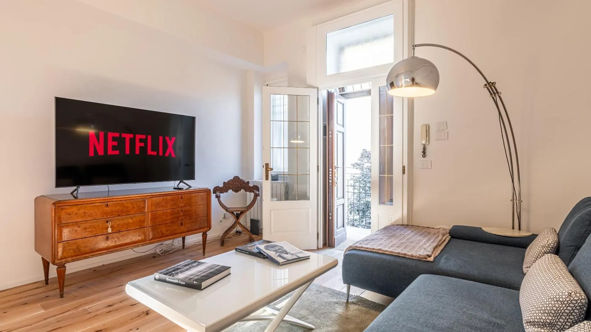 Apartment Luxury Design Apt, Comfy W/ A/C, Wifi & Netflix Milan